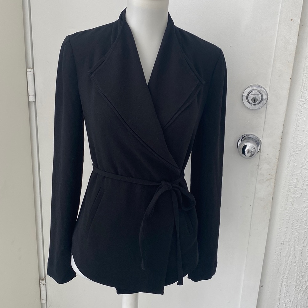 Aritzia / Babaton black soft jacket size xs